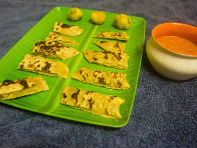 Stuffed Roti Bits with Roasted Red Bell pepper Dip
